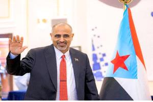 الرئيس الزُبيدي يدير دفة النصر بحنكة الصامتين ويقطع الطريق على المتربصين بالجنوب