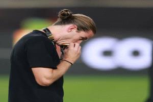 بعد الفوز بـ8 أهدف نظيفة.. فلامنجو يطرد فيليبي لويس بعد المؤتمر الصحفي!