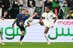 الجزائر و الأوروجواي يستعدان للمونديال بالتعادل السلبي وديا