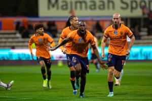 سيميدو يقود الفيحاء لاسقاط الاتفاق في دوري روشن السعودي 