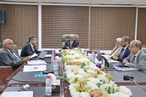 البنك المركزي يقر حزمة من الإجراءات لمواجهة "شح السيولة"