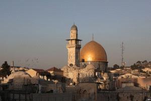 
8 دول عربية وإسلامية تطالب إسرائيل بالتراجع عن إغلاق المسجد الأقصى