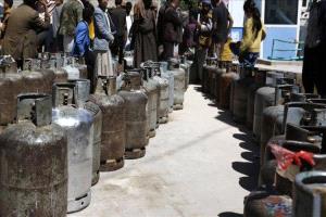 فوضى الغاز اليمني: الحرب تغذي التهريب إلى الحوثيين وأفريقيا
