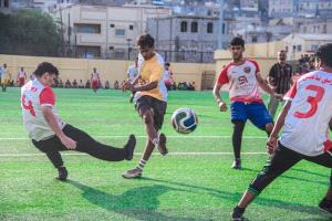 فريق زعيزع يواصل نتائجه العريضة في بطولة شهداء القلوعة الرمضانية باكتساح خصمه ناجي بثلاثية