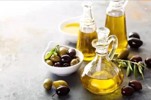 يدعم صحة القلب.. فوائد تناول زيت الزيتون