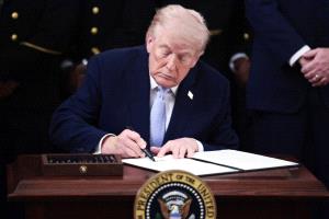 بتوقيع ترامب.. ​5 أيام تفصل الشرق الأوسط عن الانفجار الكبير أو "التسوية الشاملة"