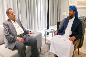 المحرّمي يلتقي محافظ أبين لدعم الاستقرار وإنهاء الجبايات غير القانونية