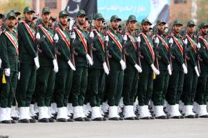 اغتيال قائد البحرية في الحرس الثوري الإيراني بضربة جوية 