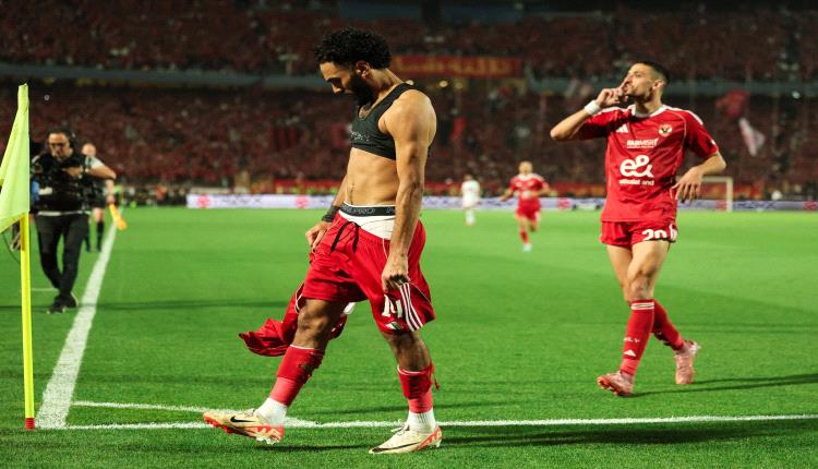 الأهلي يسحق الزمالك.. ويمسك بخيوط رفيعة في المنافسة على لقب الدوري