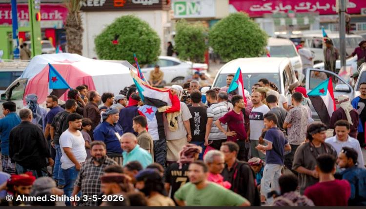 بدء توافد حشود ابناء الجنوب إلى ساحة العروض 