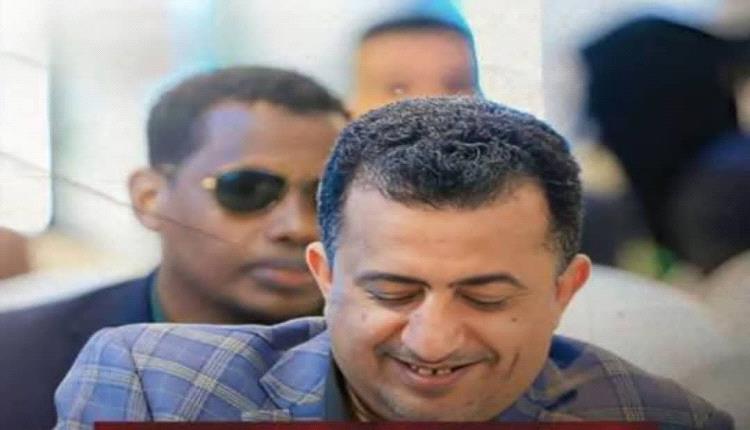 وجهاء ونشطاء يوبخون الناطق الرسمي لوزارة الكهرباء ويطالبون الكاف بإقالته 