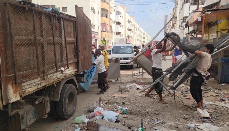 لليوم الثالث.. حملة لإزالة المظاهر العشوائية في مدينة إنماء بالبريقة