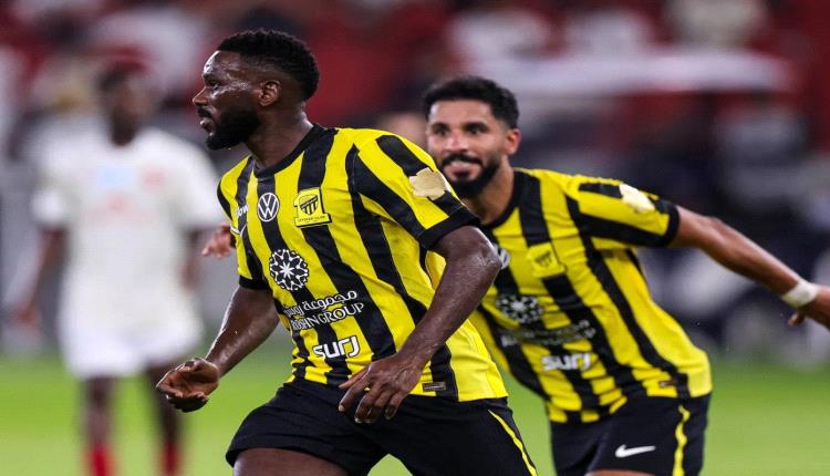 البيشي يقود اتحاد جدة لفوز قاتل على ضمك في دوري روشن السعودي