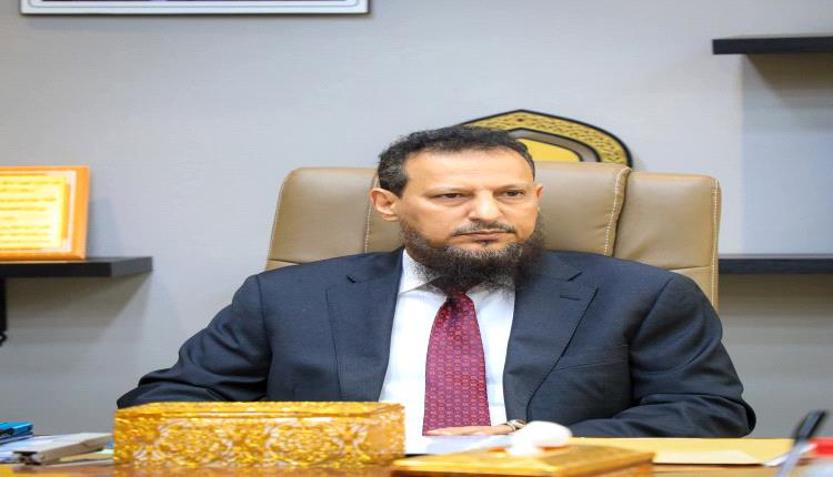 مصدر: المحافظ شيخ يغادر العاصمة عدن 
