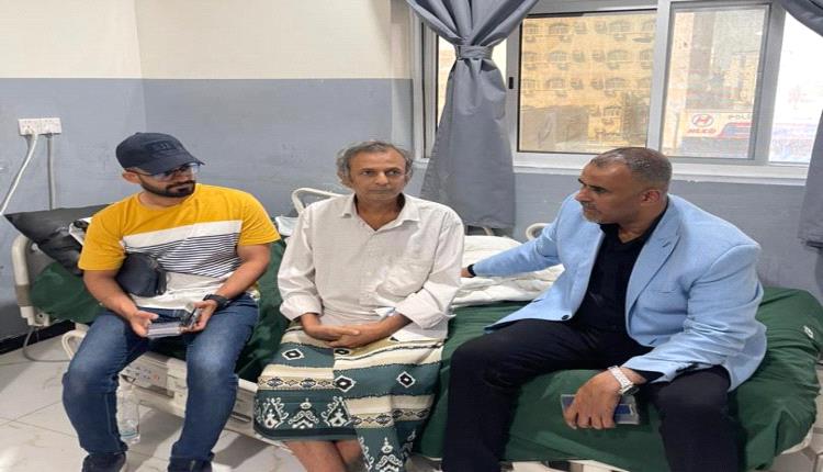 السلطة المحلية بعدن توجه بالتكفّل بنفقات علاج الباحث نجمي عبدالمجيد 