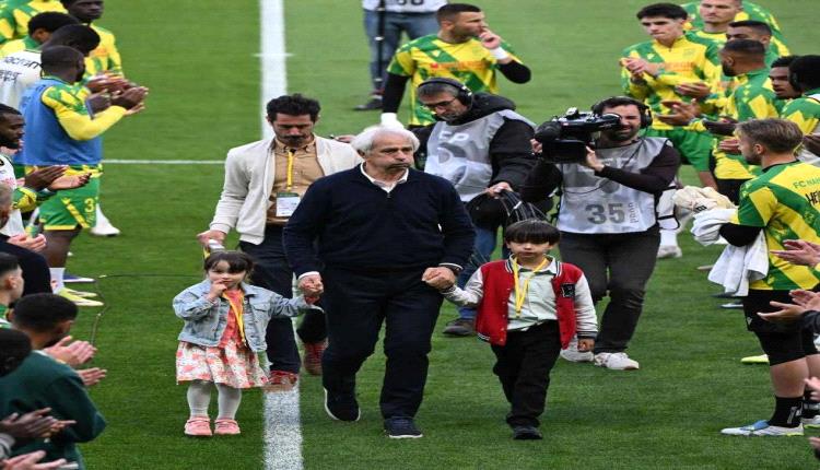 «الدوري الفرنسي» إلغاء مباراة نانت وتولوز بسبب أحداث الشغب.. وخليلوزيتش ينهار باكيًا