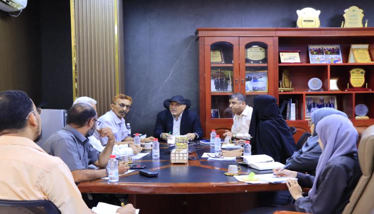 الصناعة توكد يؤكد أهمية تكثيف الحملات الميدانية لحماية المستهلك وتحقيق الاستقرار التمويني 
