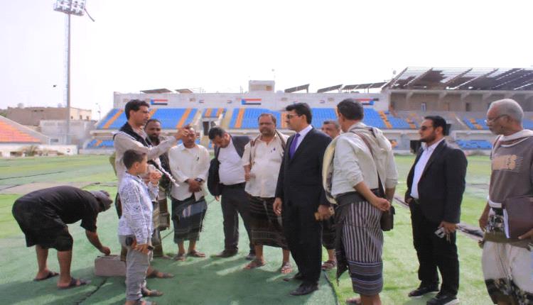 الحالمي وبيبك يناقشان استئناف العمل في ملعب الشهيد معاوية بلحج 