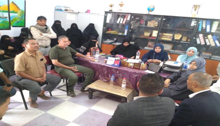 مكتب وزارة التربية والتعليم بالعاصمة عدن يحدد موقفه من حادثة الاعتداء على المعلمات بمدرسة العبادي
