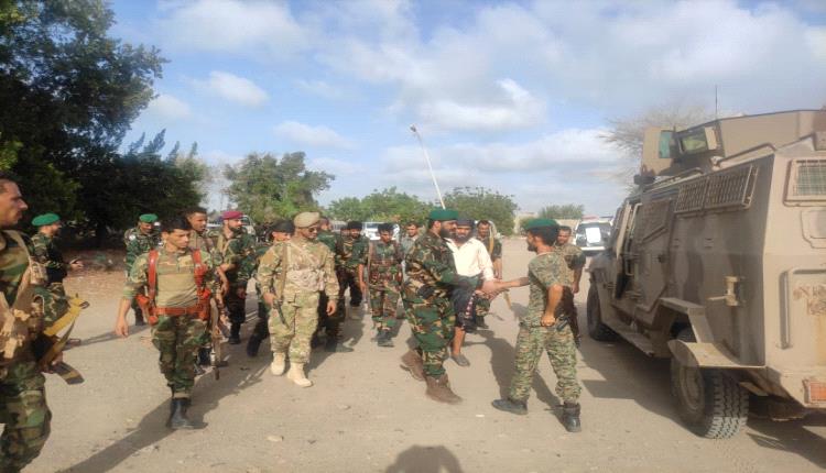 قائد قوات الأمن الوطني بمحافظة لحج يشيد بجاهزية المرابطين في النقاط الأمنية خلال زيارة عيد الأضحى 