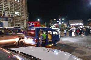 استعدادًا لعيد الأضحى المبارك.. رجال مرور عدن يسعون للحفاظ على فرحة المواطنين