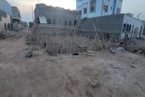 سلطة البريقة تواصل وقف البناء العشوائي في عدد من مناطق المديرية