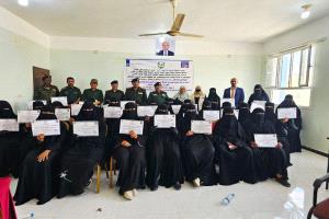 30 منتسبة في شبوة ينهين تدريباً لتطوير مهارات الشرطة النسائية في حماية النساء والأحداث