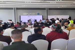 تغطية خاصة : بحضور رسمي واسع...تدشين حفل افتتاح شركة الاتحاد الدولية "BYD" للسيارات الكهربائية بعدن