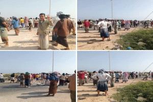 عاجل/ فيما تنطلق بعد قليل فعالية التفويض.. نقاط عسكرية وأمنية تمنع وصول وفود المديريات إلى المكلا