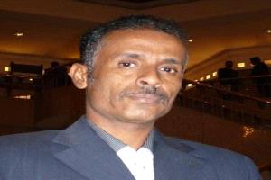 الصحفي عوض كشميم: الرياض تسعى لهيمنة سياسية عبر دعم مكونات محلية في الجنوب