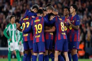 بسبب 5 لاعبين.. برشلونة يتابع معركة الهبوط الإنجليزية باهتمام بالغ