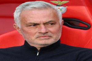 ساعات تفصله.. تحديد موعد توقيع مورينيو عقود تدريب الريال