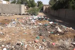 مخلفات النفايات خطر يهدد حياة آلاف المواطنين في الاحياء السكنية بلحج