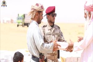 بدعم مركز الملك سلمان.. الفرقة الثالثة طوارئ تدشن توزيع مساعدات غذائية للأسر المحتاجة في الوديعة
