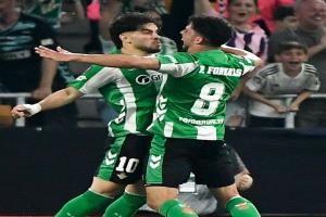نجم المغرب يتوج بجائزة مميزة في إسبانيا