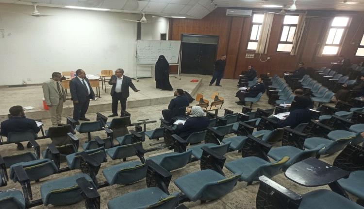 رئيس هيئة التفتيش القضائي يتفقد سير الامتحانات التحريرية لطلبة المعهد العالي للقضاء
