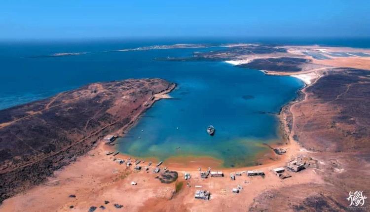 قوات العمالقة الجنوبية تحاصر فلول الحوثيين في جزيرة ميون وتدعوهم لتسليم أنفسهم