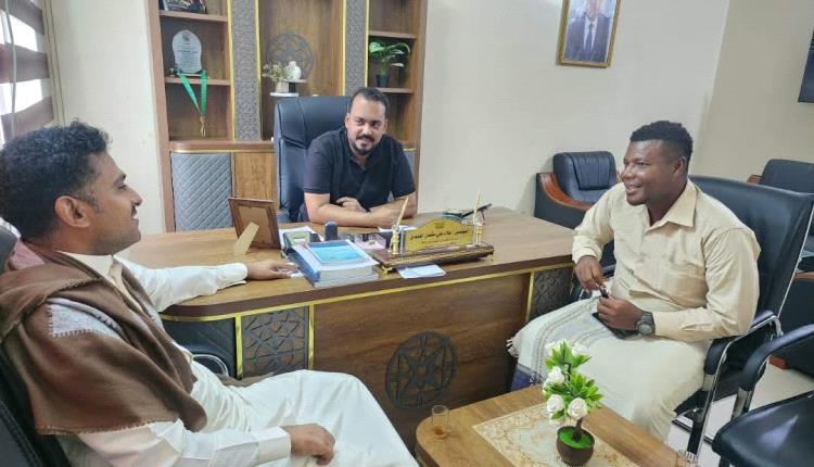 العمودي يناقش أوضاع ونشاط نادي النخبة ويؤكد دعم مكتب الشباب والرياضة بساحل حضرموت