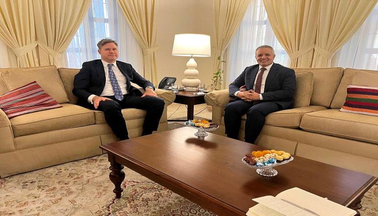 وزير الشؤون الاجتماعية يبحث مع القائم بأعمال السفير الامريكي دعم الخطة الوطنية لحماية الطفل