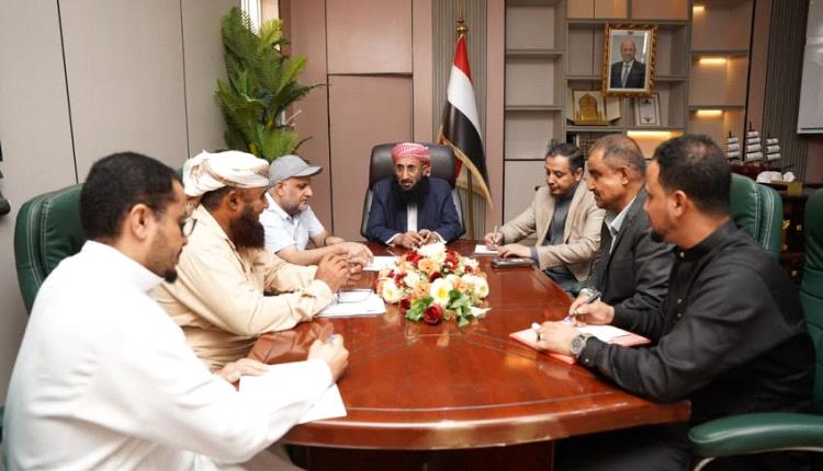 إجتماع في عدن يبحث مناقصات مشاريع وزارة الأوقاف للعام 2026
