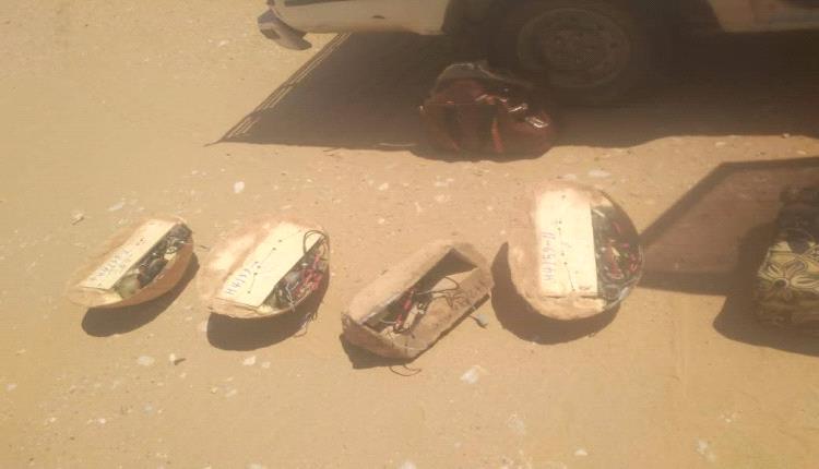 دفاع شبوة تُحبط مخططًا تخريبيًا وتفكك أربع عبوات ناسفة في قطاع حراد
