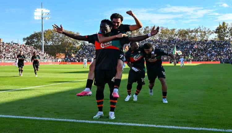 «الدوري الإيطالي» نابولي يسقط أمام فينيسيا للمرة الأولى منذ 84 عاماً