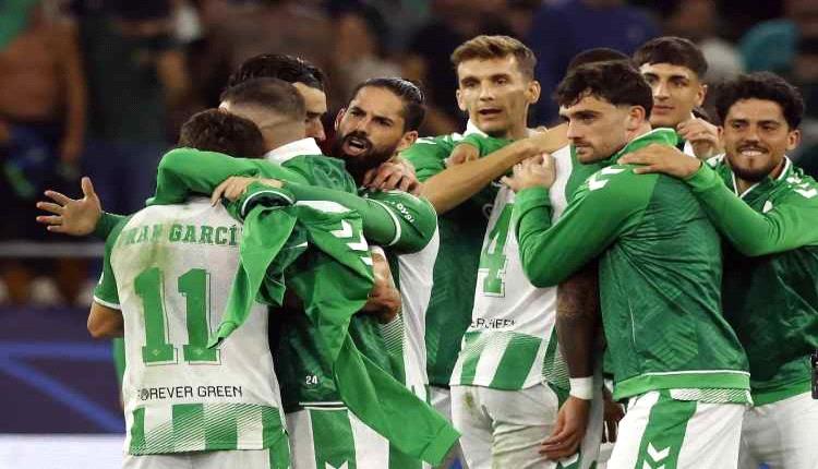 إيسكو يقود ريال بيتيس إلى فوزه الثالث توالياً في دوري أبطال أوروبا