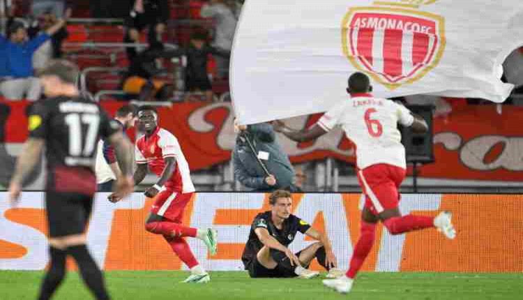 «دوري المؤتمر الأوروبي» موناكو يتجاوز فرايبورغ بثلاثية... وأياكس يحسم مواجهته مع أتالانتا متأخراً