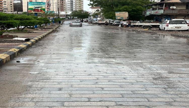 الأمطار بعدن تكشف نجاح مشاريع رصف وتصريف المياه في  التواهي
