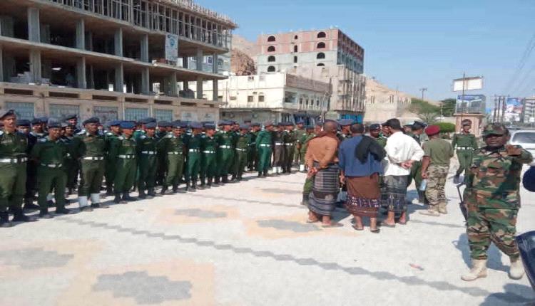 طلاب كلية الشرطة في حضرموت يطالبون بإقالة عميد الكلية