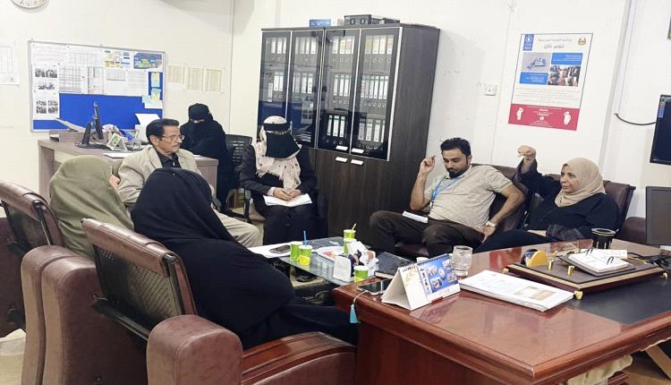 التغذية المدرسية بوزارة التربية تبحث إمكانية زيادة حصص الوجبات المدرسية المطهية للطلاب والنازحين
