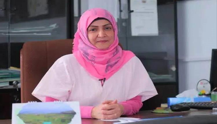 وزيرة الشؤون القانونية تشيد بجهود السلطة المحلية في عدن لاحتواء التداعيات الإنسانية وموجات النزوح