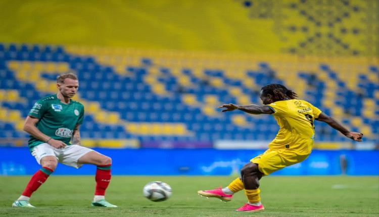 «دوري روشن السعودي» الاتفاق يحبط فرحة التعاون بتعادل قاتل
