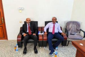 الخارجية والتخطيط بشبوة يبحثان تعزيز التنسيق المشترك مع المنظمات الدولية والجهات المانحة